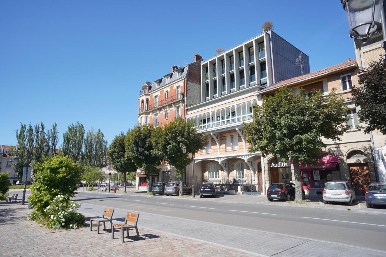 Les Suites 7 Anges - Parking, Vue Cathedrale & Centre Historique Reims Zewnętrze zdjęcie