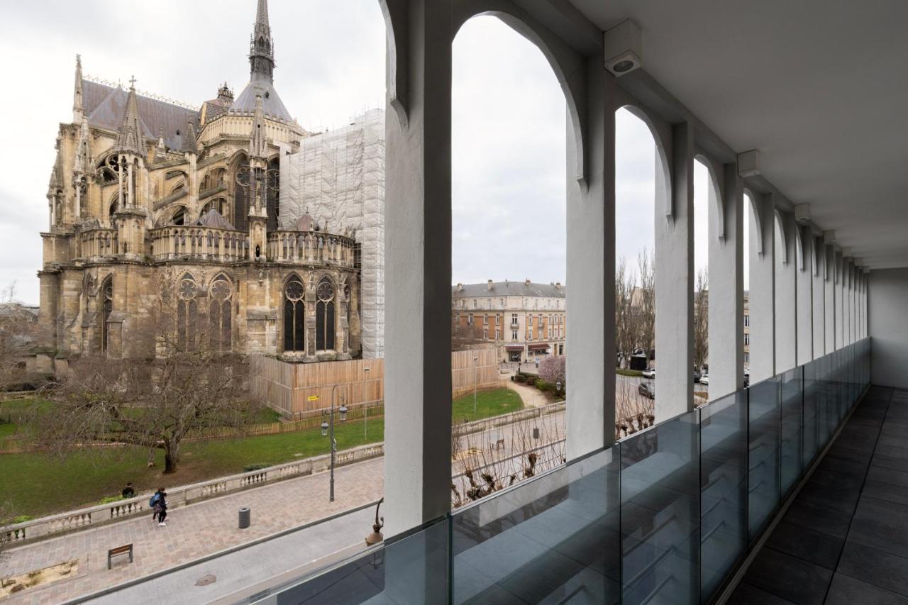 Les Suites 7 Anges - Parking, Vue Cathedrale & Centre Historique Reims Zewnętrze zdjęcie