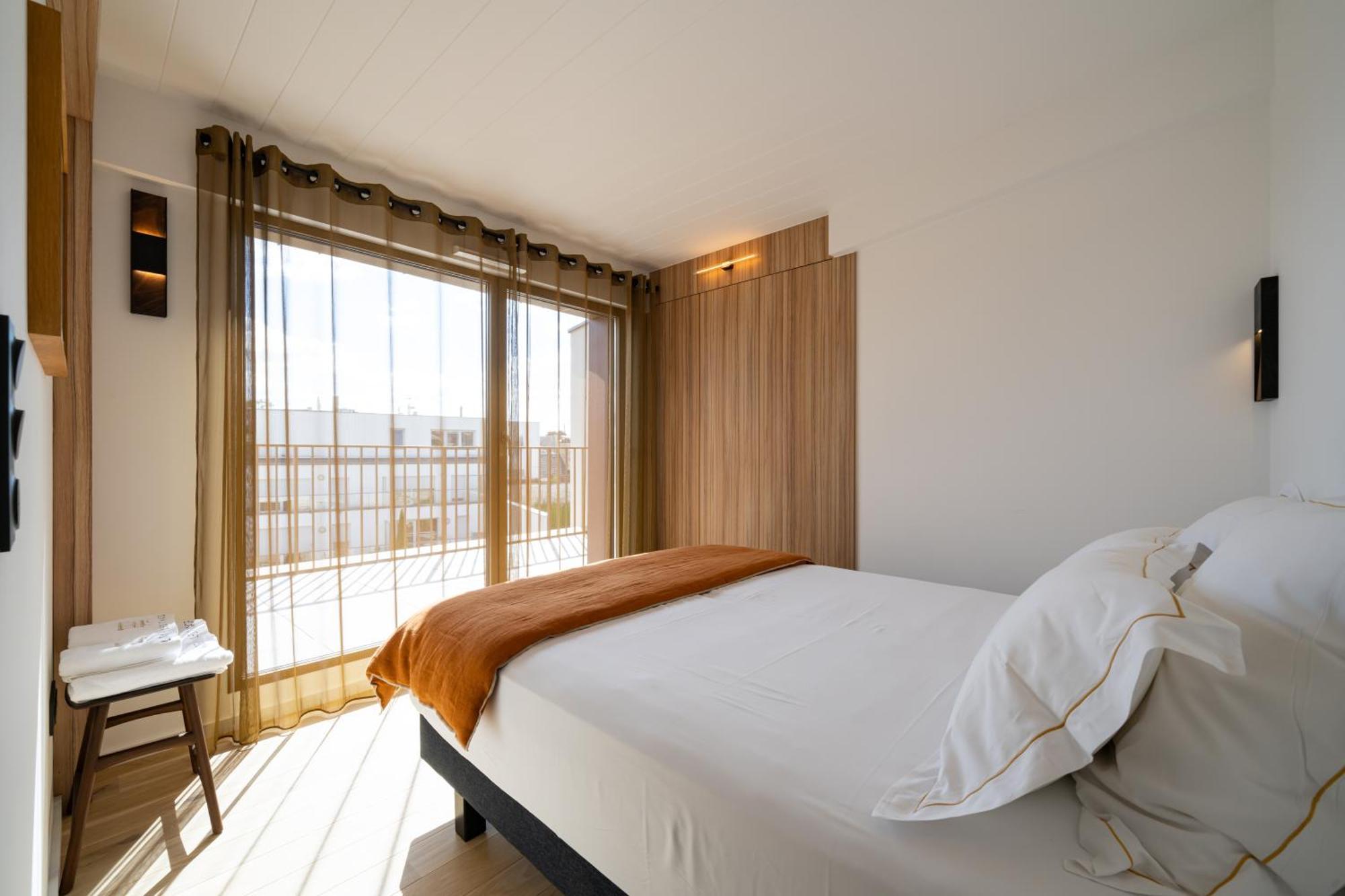 Les Suites 7 Anges - Parking, Vue Cathedrale & Centre Historique Reims Zewnętrze zdjęcie