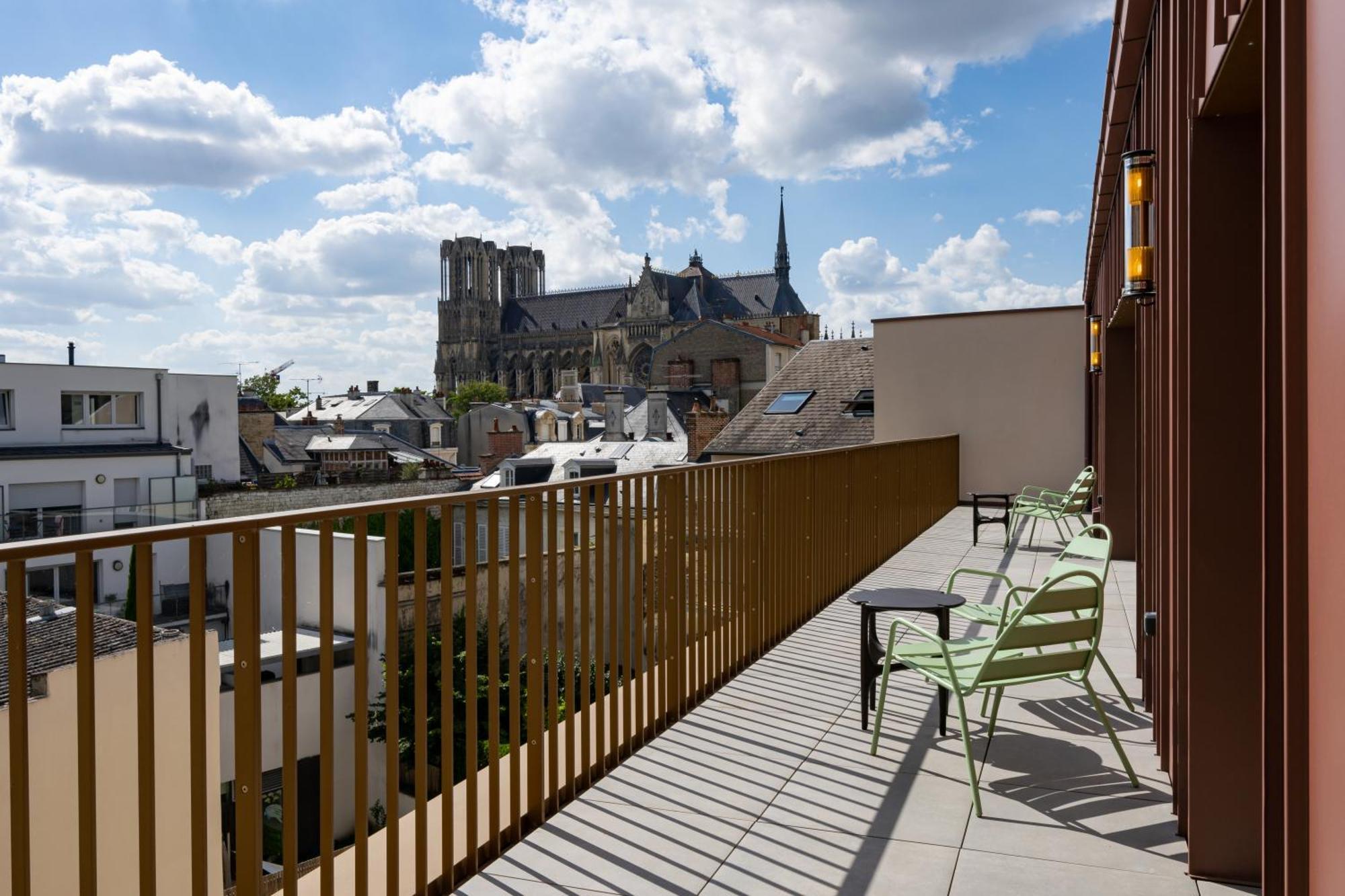 Les Suites 7 Anges - Parking, Vue Cathedrale & Centre Historique Reims Zewnętrze zdjęcie