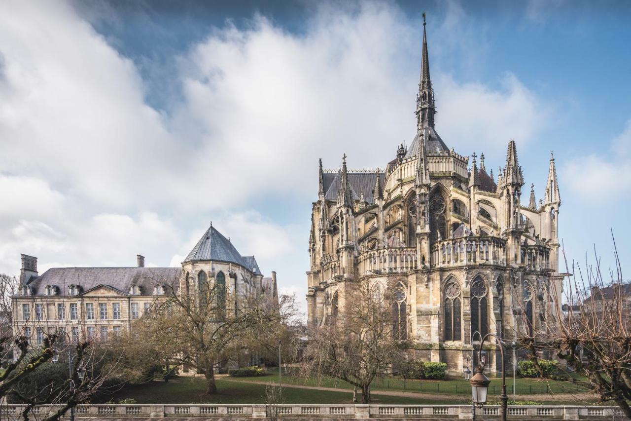 Les Suites 7 Anges - Parking, Vue Cathedrale & Centre Historique Reims Zewnętrze zdjęcie